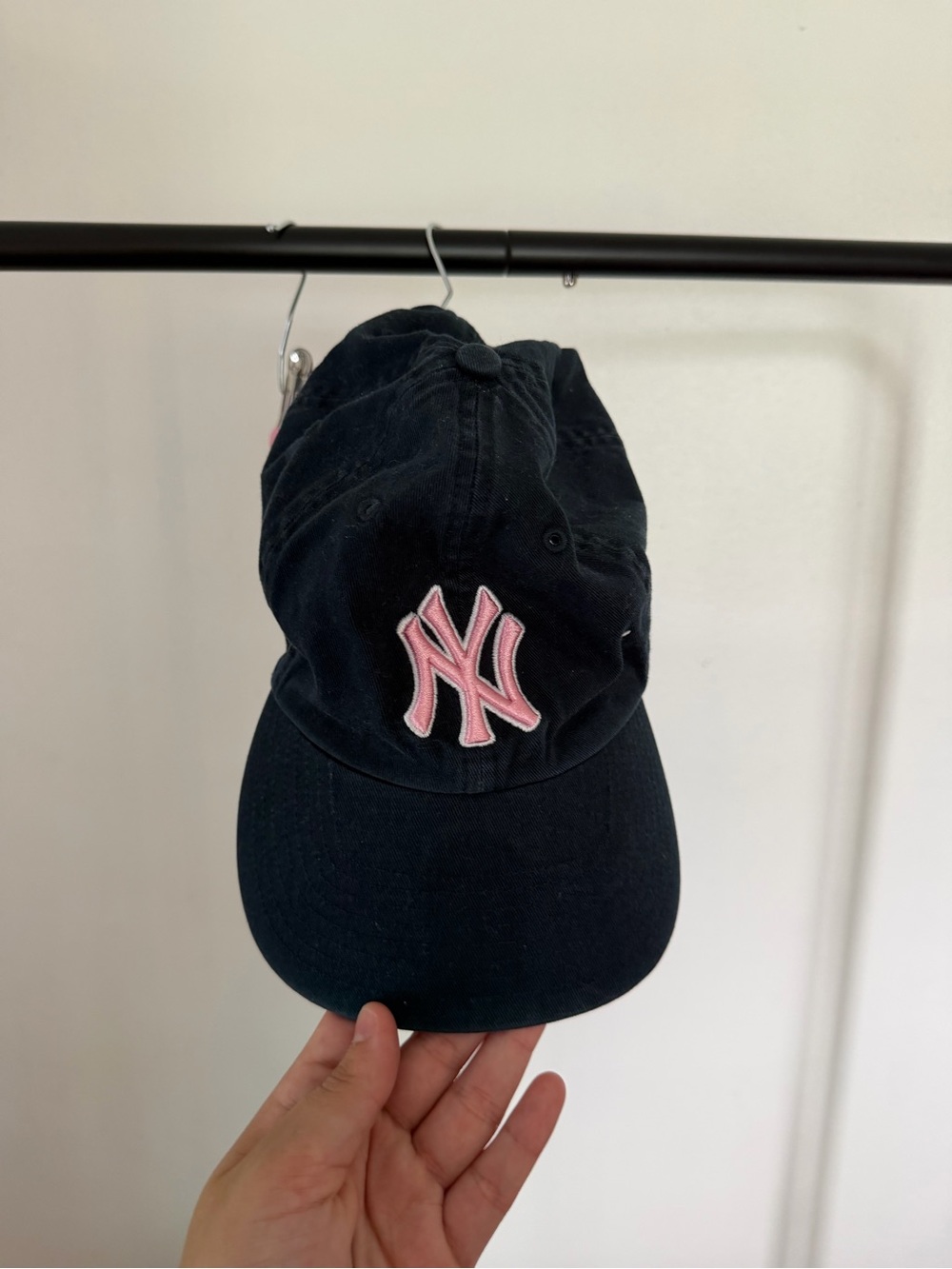 New York Yankees Classic Navy Cap with Pink NY Logo